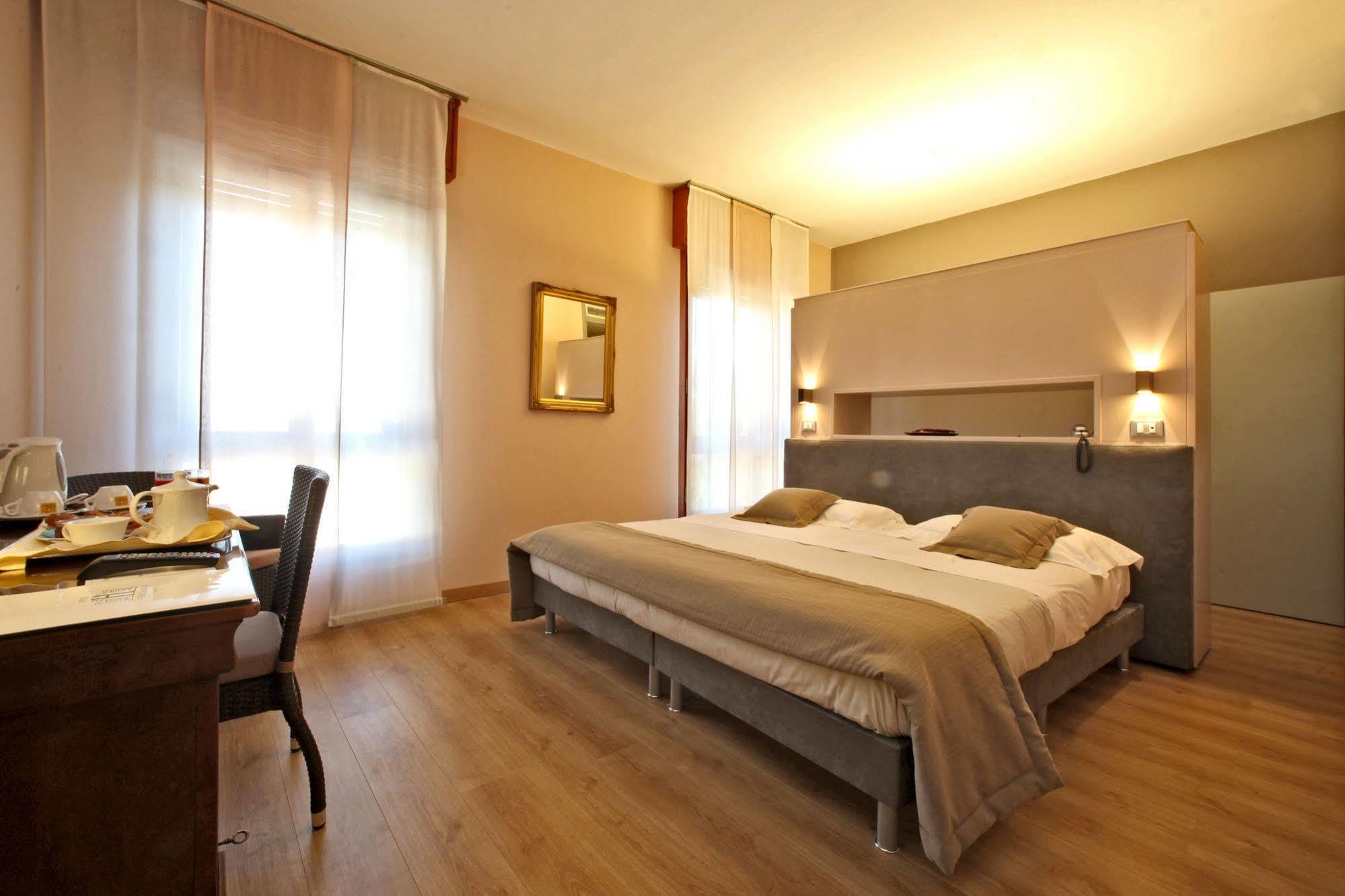 סאסואולו Hotel Terme Salvarola מראה חיצוני תמונה